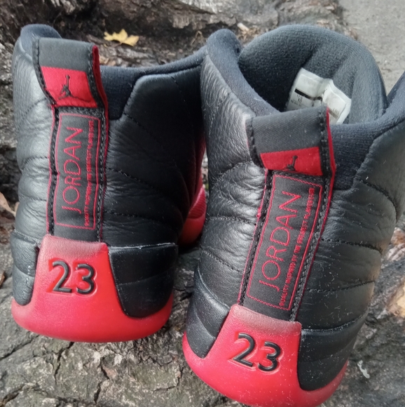 The Air Jordan 12 Flu - Picture 5 of 9